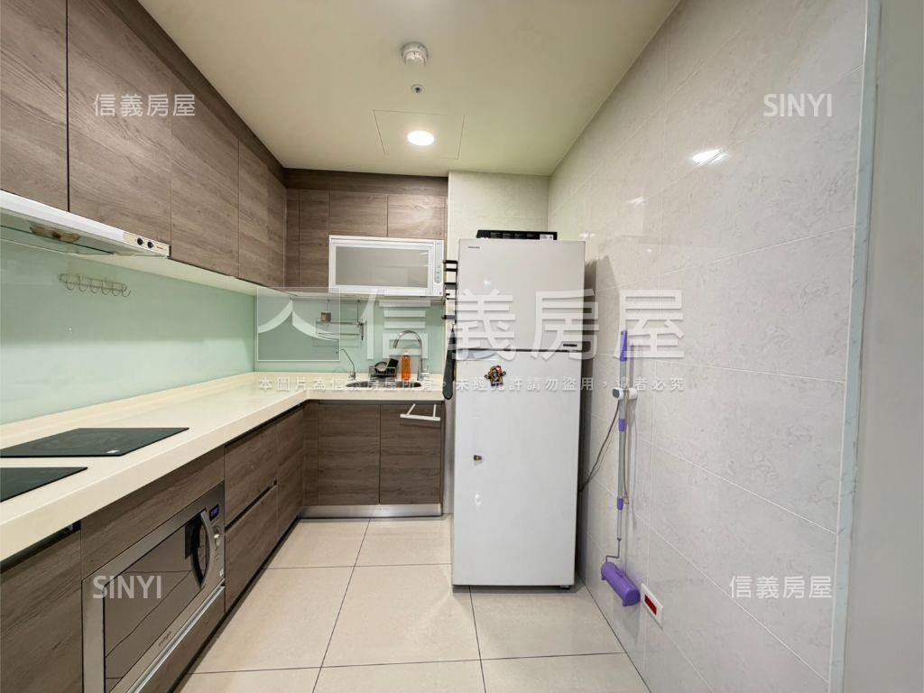 明廳大兩房平面車位房屋室內格局與周邊環境