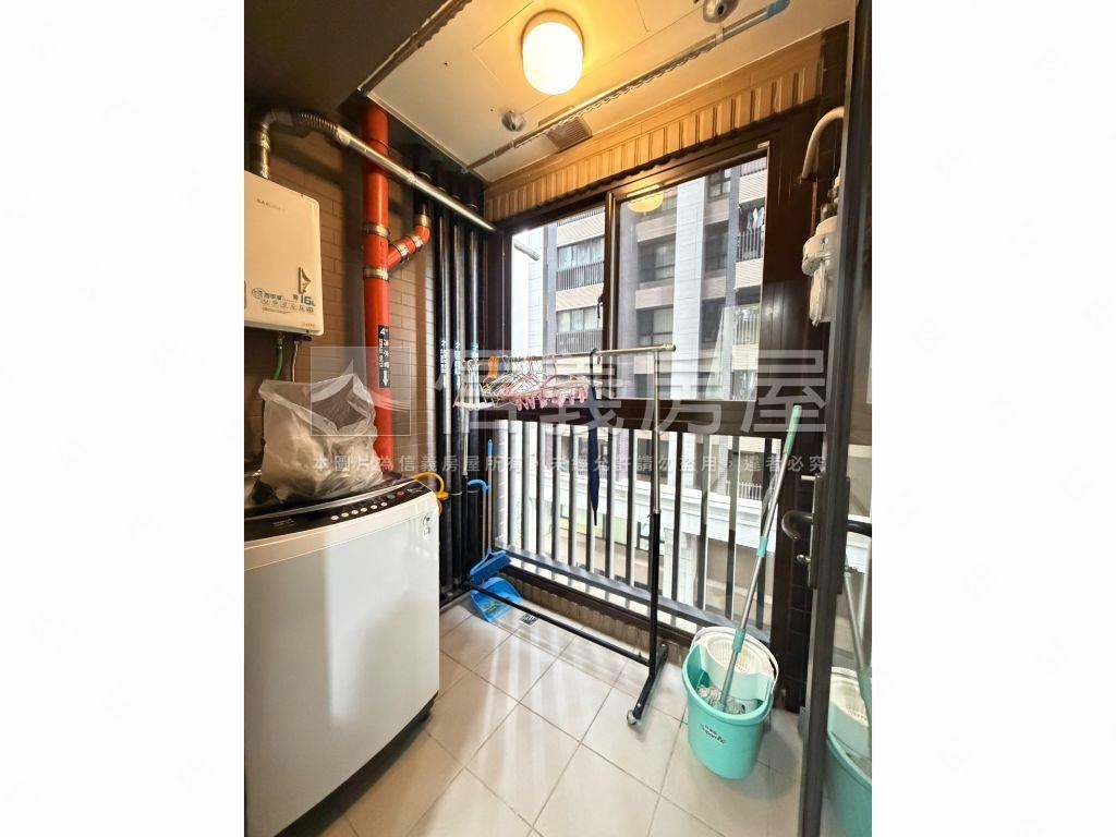 明廳大兩房平面車位房屋室內格局與周邊環境