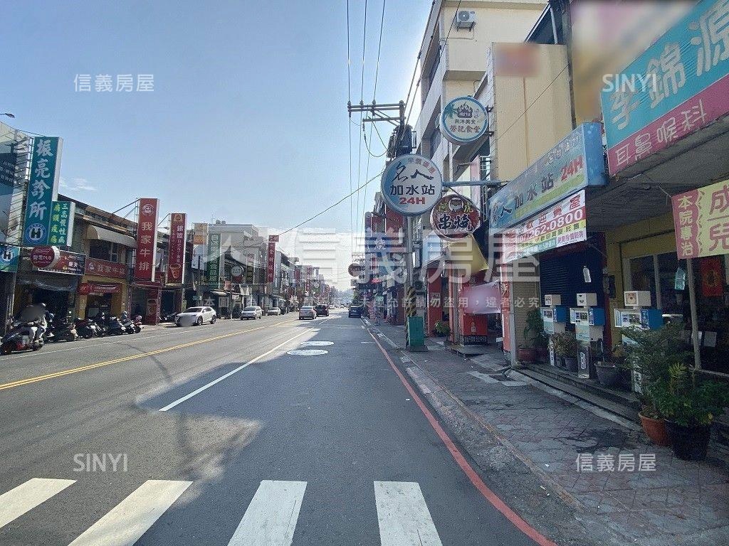 左營舊城熱鬧大路結市金店房屋室內格局與周邊環境