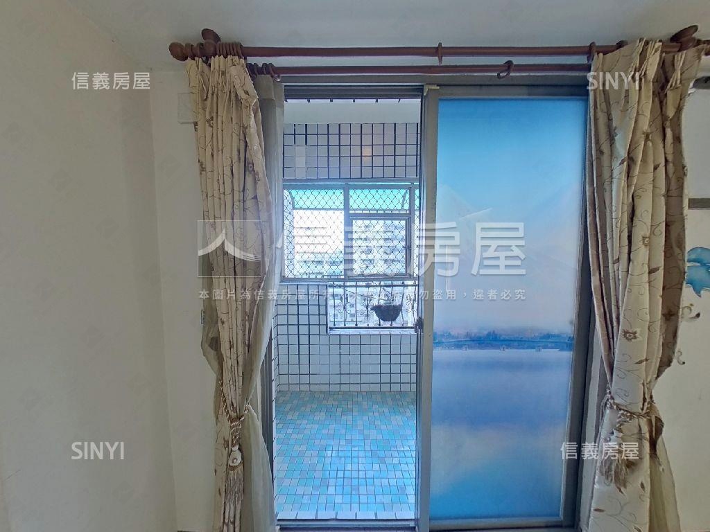 綠意華廈明亮三房房屋室內格局與周邊環境