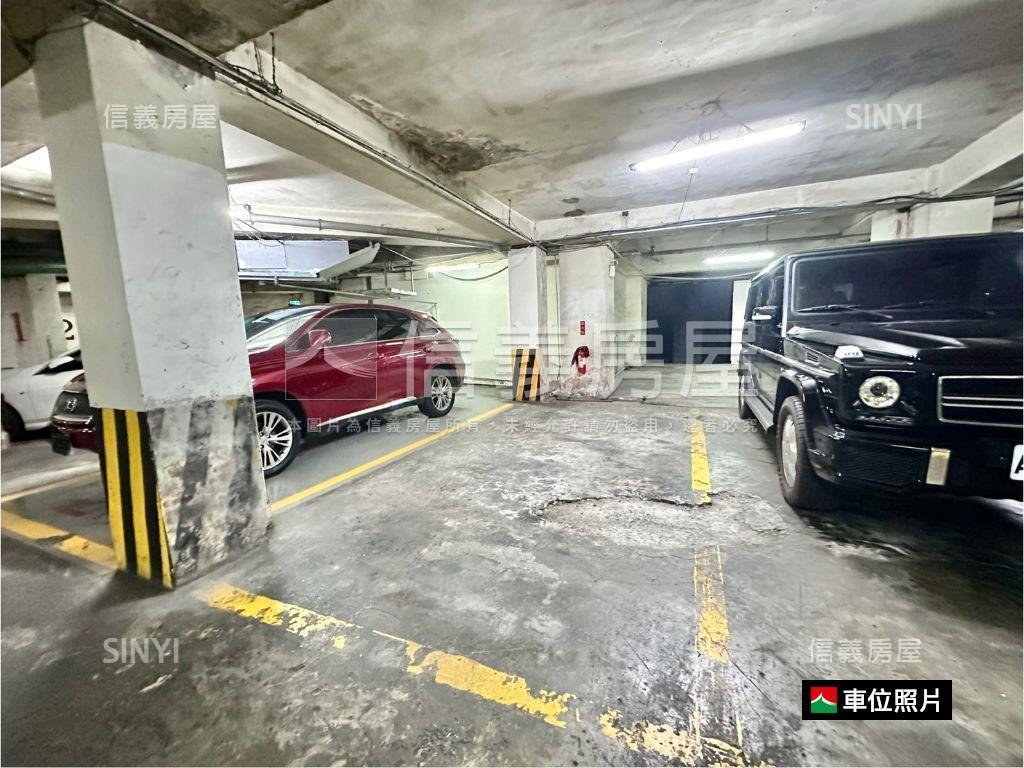 正仁愛鑽石燙金店面房屋室內格局與周邊環境