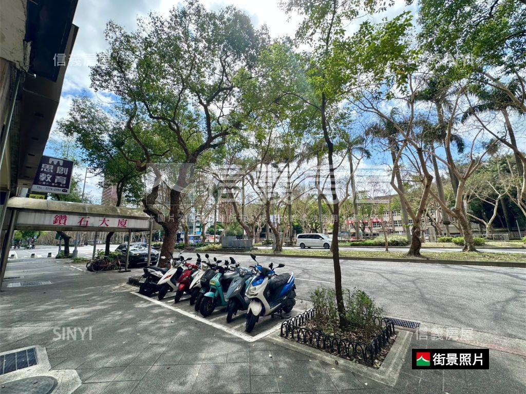 正仁愛鑽石燙金店面房屋室內格局與周邊環境