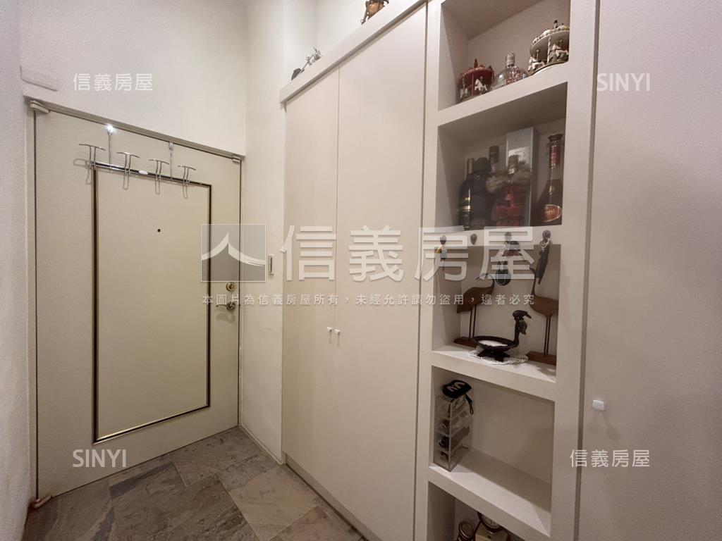 看山看海西子灣庭園一樓房屋室內格局與周邊環境