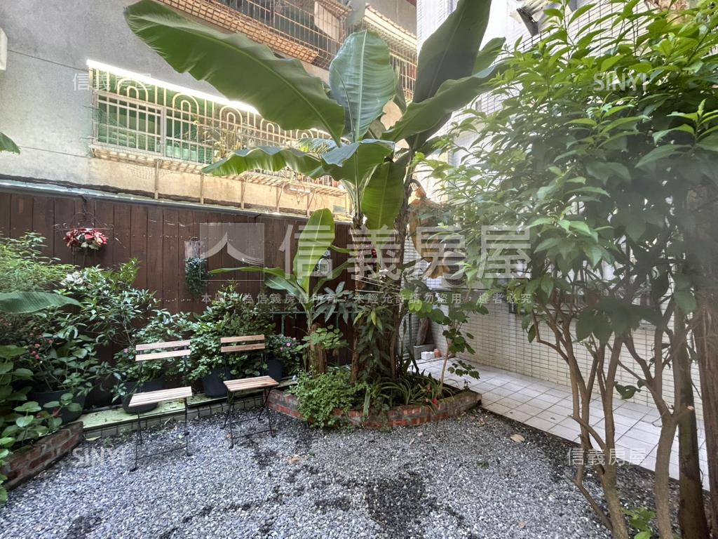 看山看海西子灣庭園一樓房屋室內格局與周邊環境