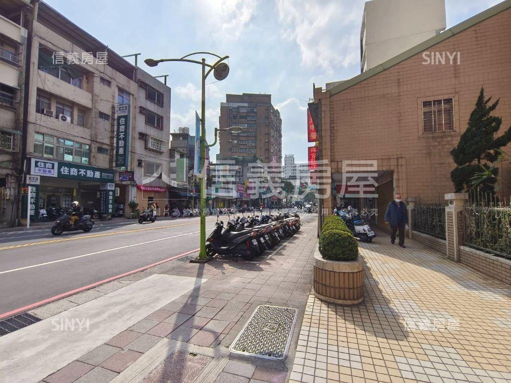中山路透店地坪８４．１坪房屋室內格局與周邊環境