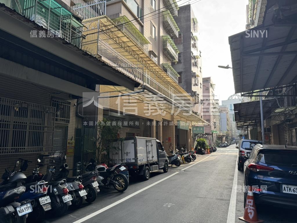 近晶冠廣場優質店辦房屋室內格局與周邊環境