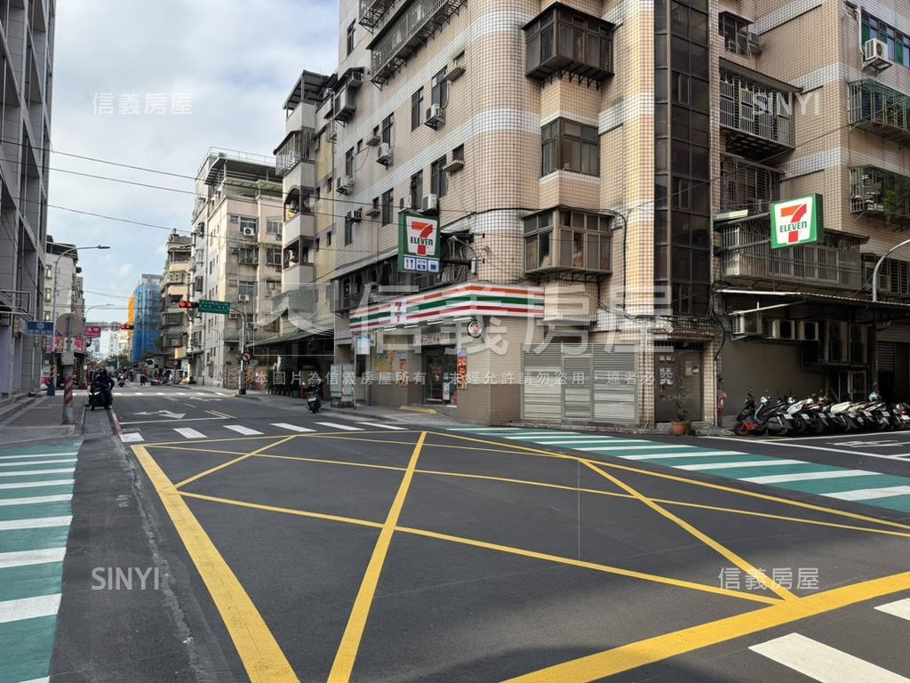 近晶冠廣場優質店辦房屋室內格局與周邊環境