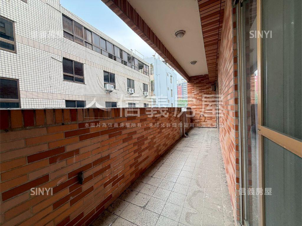 近台中火車站補習班透天房屋室內格局與周邊環境