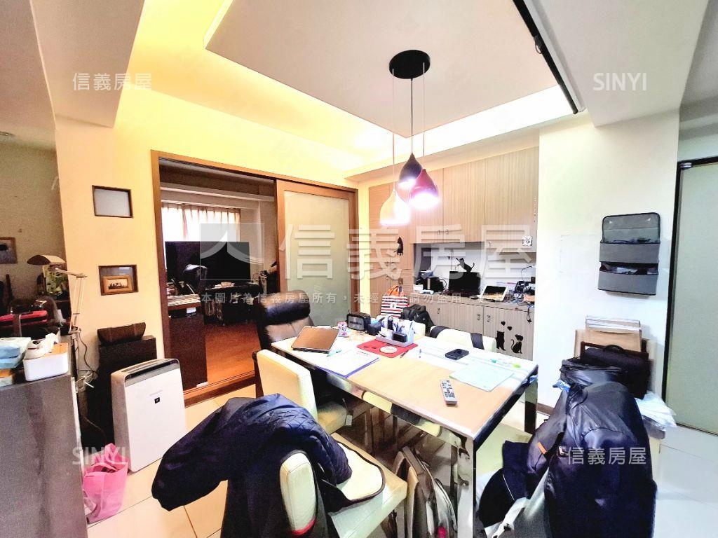 美妝名軒大戶豪邸房屋室內格局與周邊環境