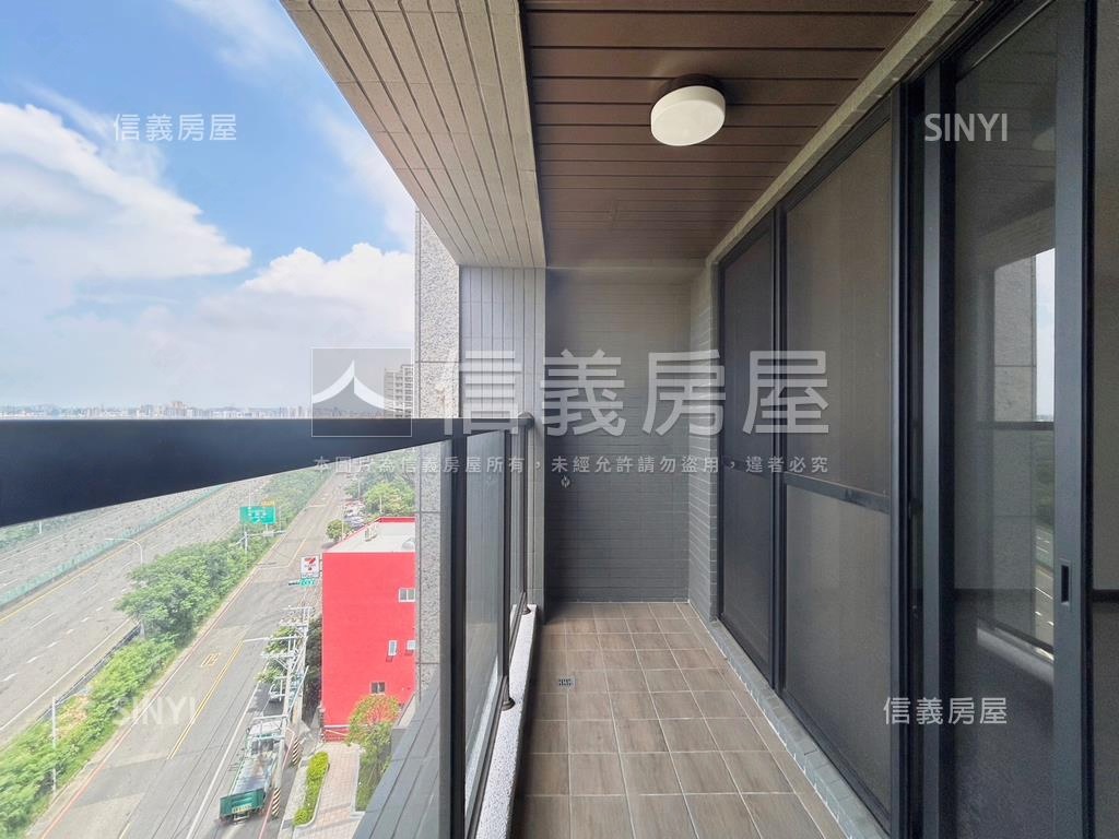 專任悅佳川青電梯３房車位房屋室內格局與周邊環境