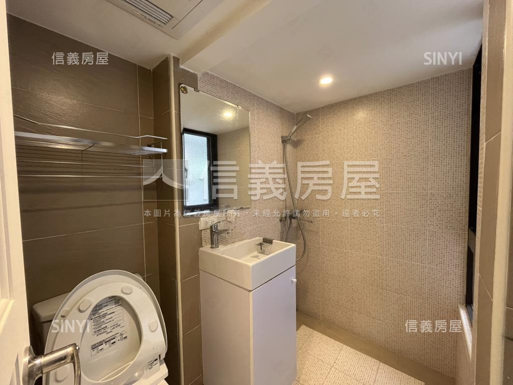 明昌精典稀有露臺兩房房屋室內格局與周邊環境