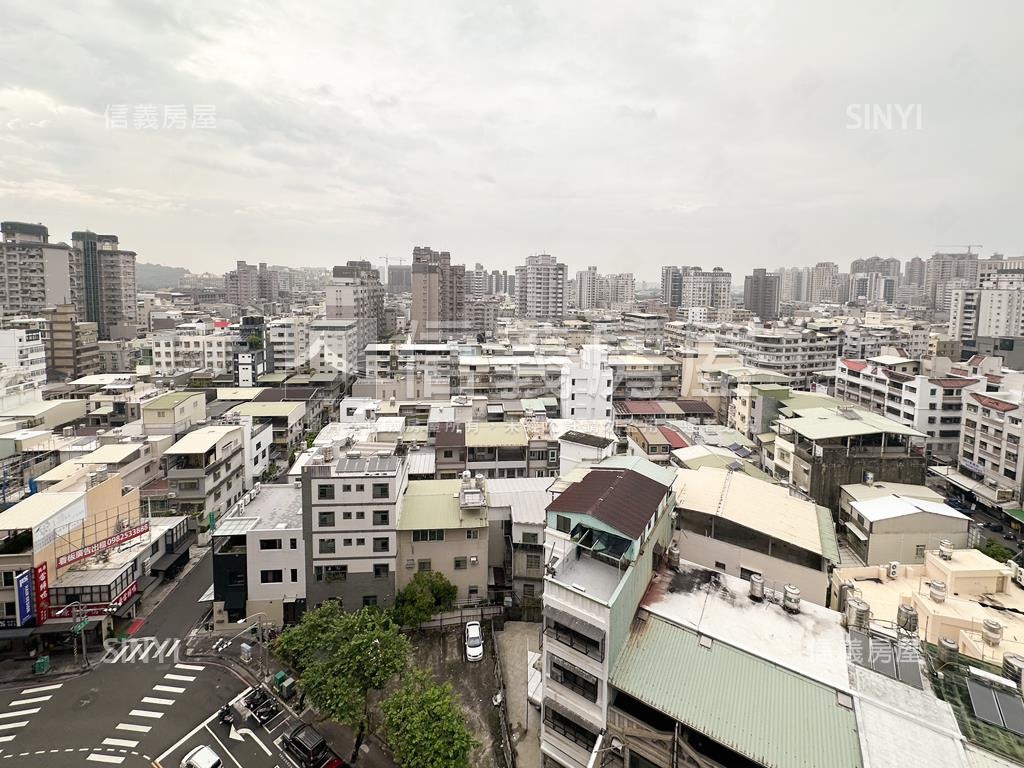 巨蛋瑞豐夜市旁四房平移房屋室內格局與周邊環境