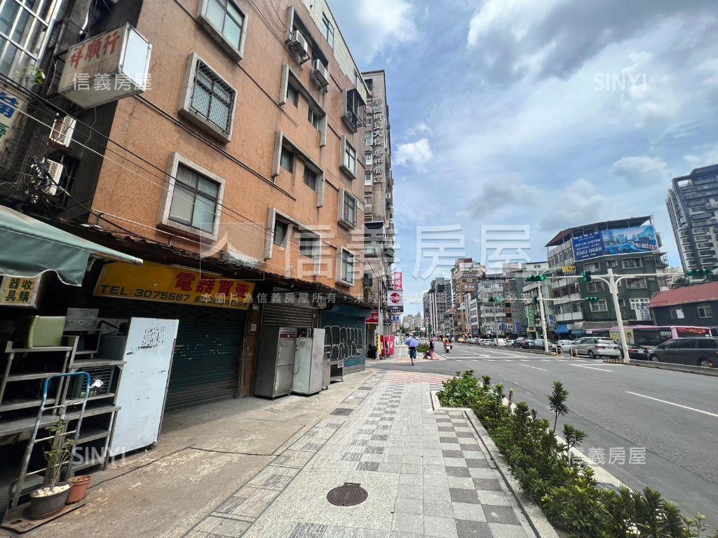 捷運～邊間金店面房屋室內格局與周邊環境