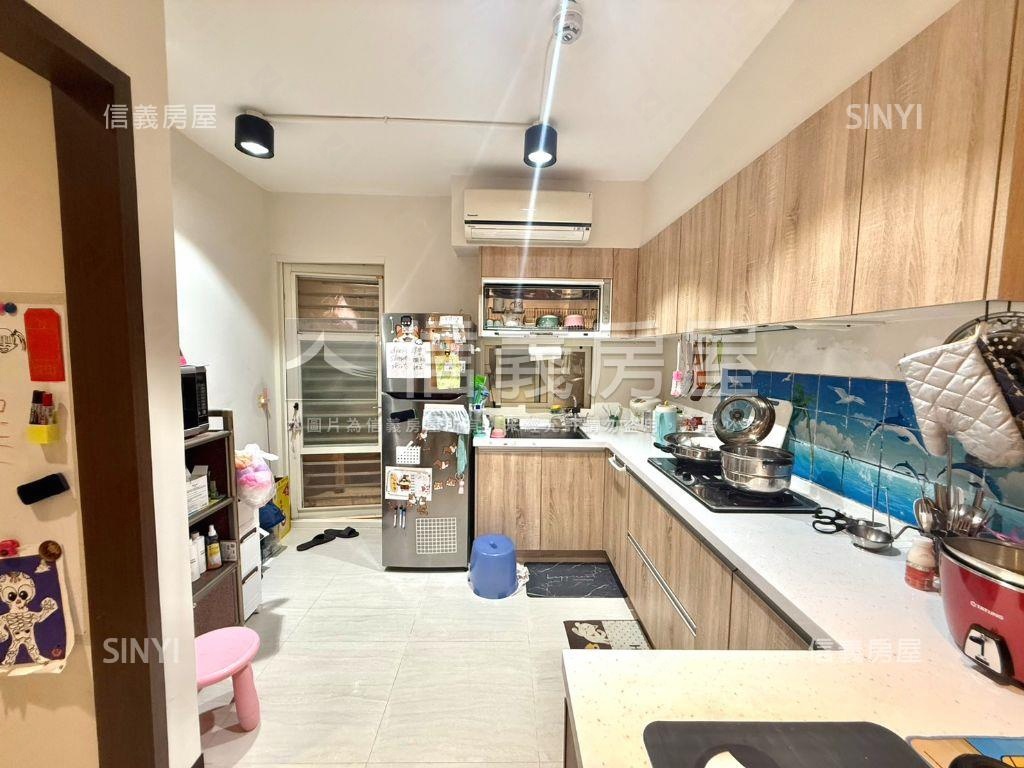 國泰格局二樓免爬高美寓房屋室內格局與周邊環境