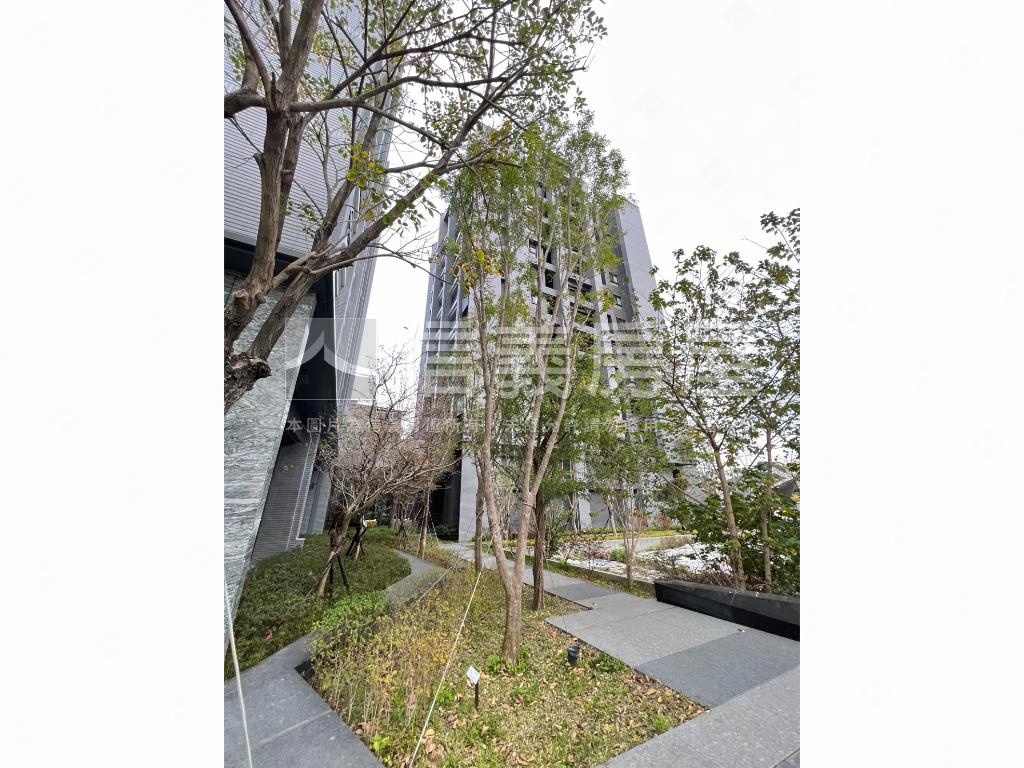 四月泊樂高樓美宅房屋室內格局與周邊環境