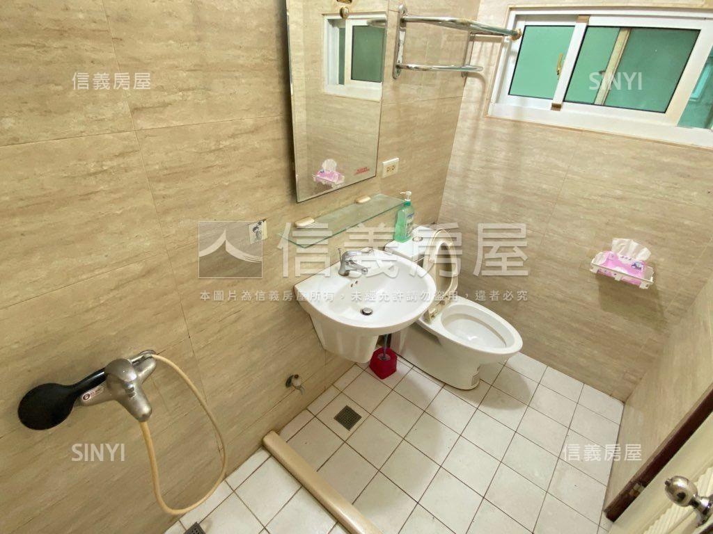 中西區武聖路｜人潮金店面房屋室內格局與周邊環境