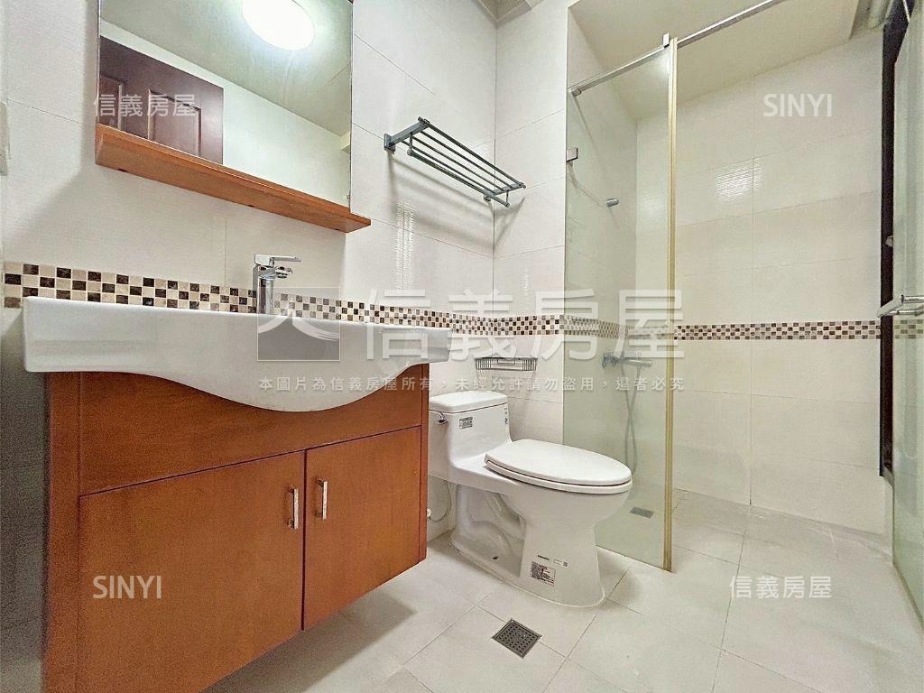 野村賞持三房車位房屋室內格局與周邊環境