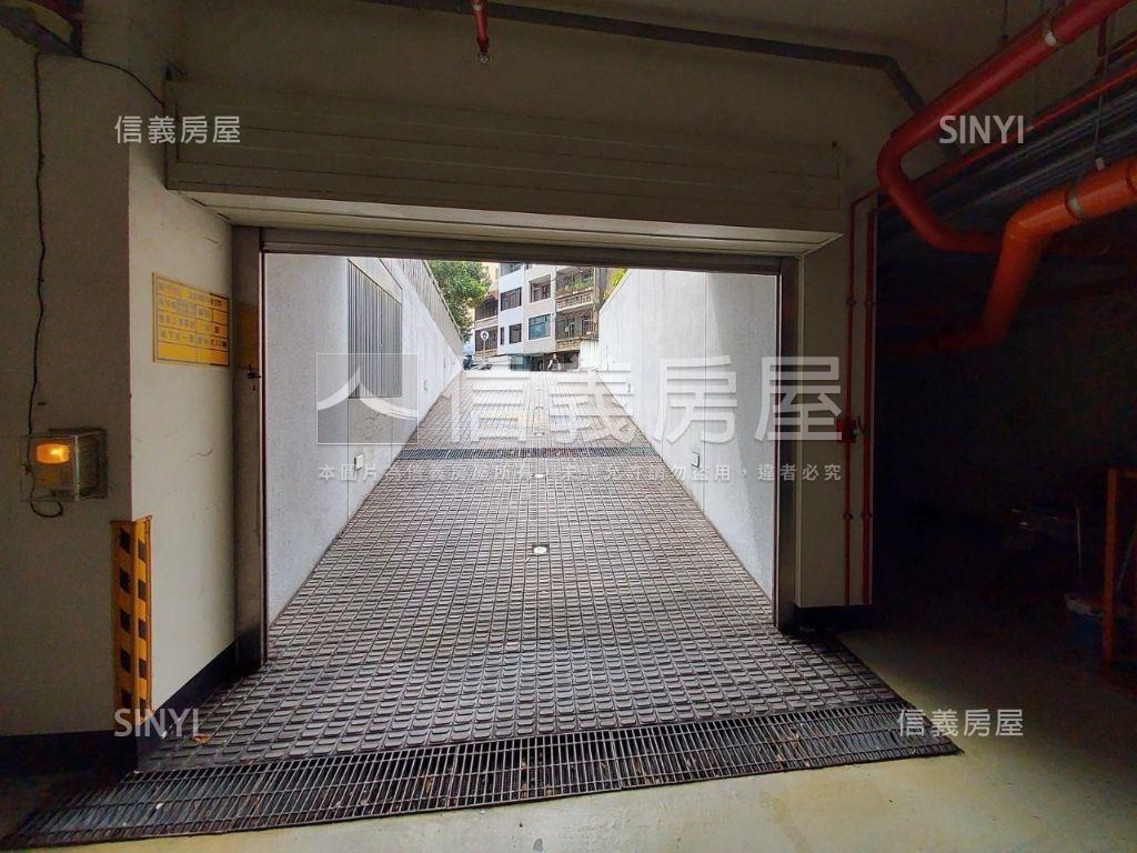 野村賞持三房車位房屋室內格局與周邊環境