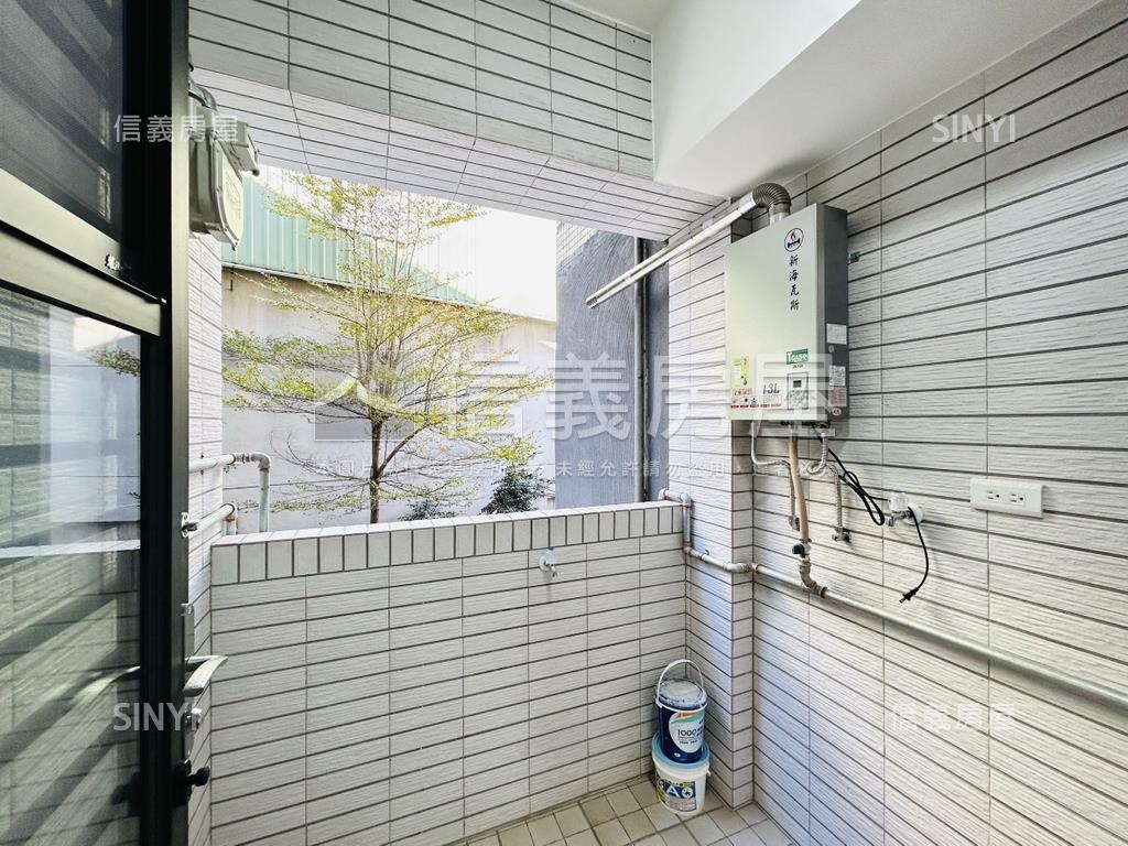 近捷運新裝潢美屋房屋室內格局與周邊環境