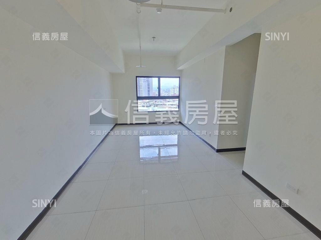 新埔英倫公園三房車位房屋室內格局與周邊環境
