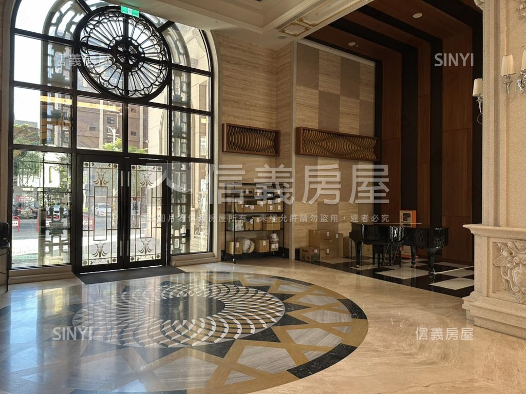 君邑富疆稀有三角店面房屋室內格局與周邊環境