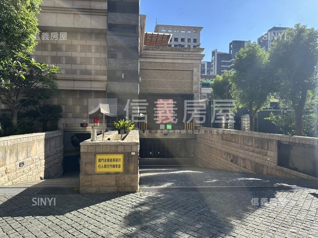 君邑富疆稀有三角店面房屋室內格局與周邊環境