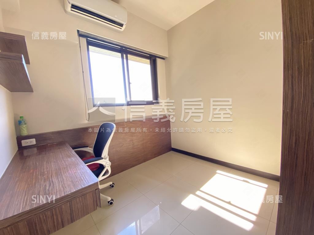 專任美麗境高樓兩房車位房屋室內格局與周邊環境