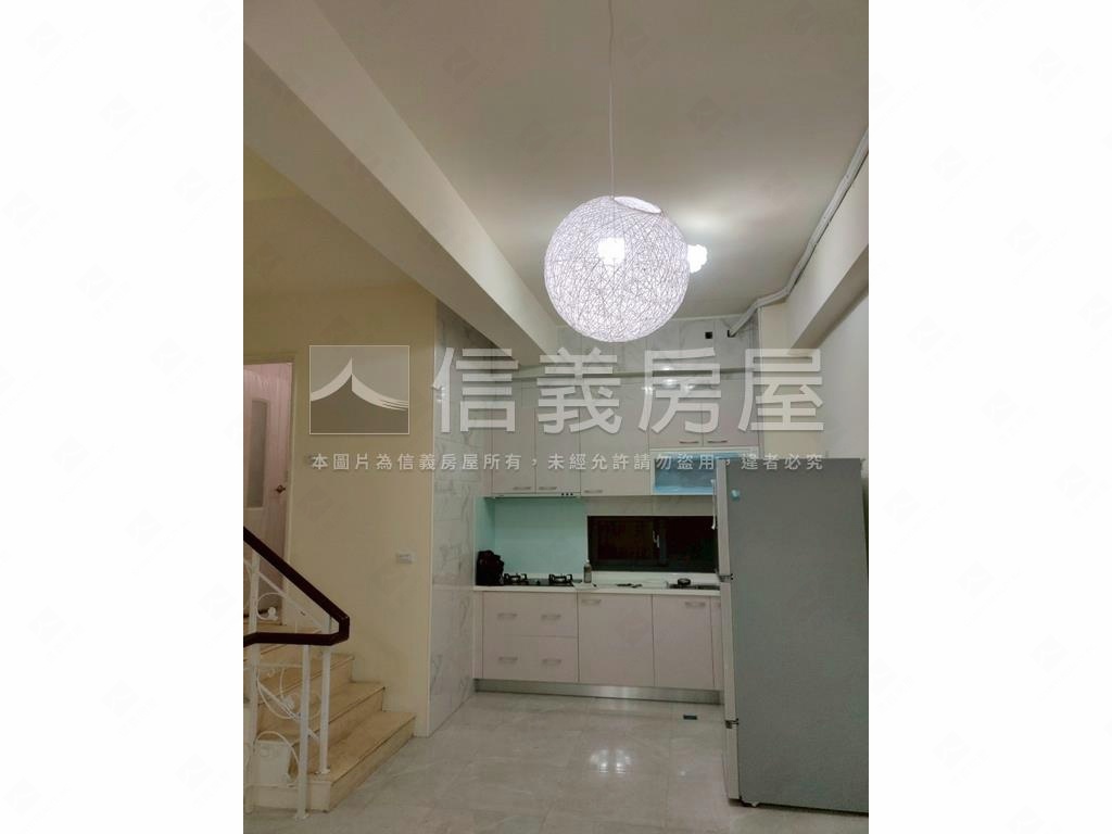 和美國小旁美別墅房屋室內格局與周邊環境