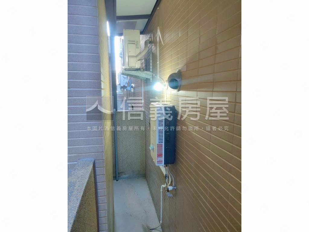 和美國小旁美別墅房屋室內格局與周邊環境
