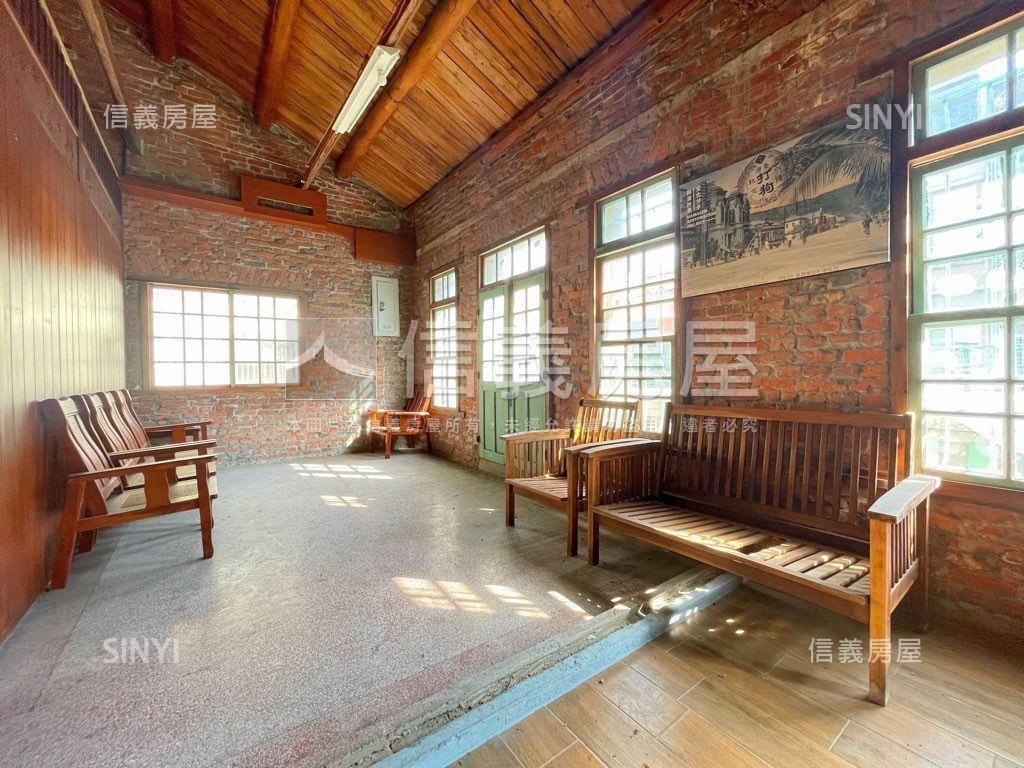 西子灣‧濱海一路透店Ｂ房屋室內格局與周邊環境