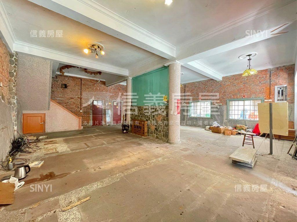 西子灣‧濱海一路透店Ｂ房屋室內格局與周邊環境
