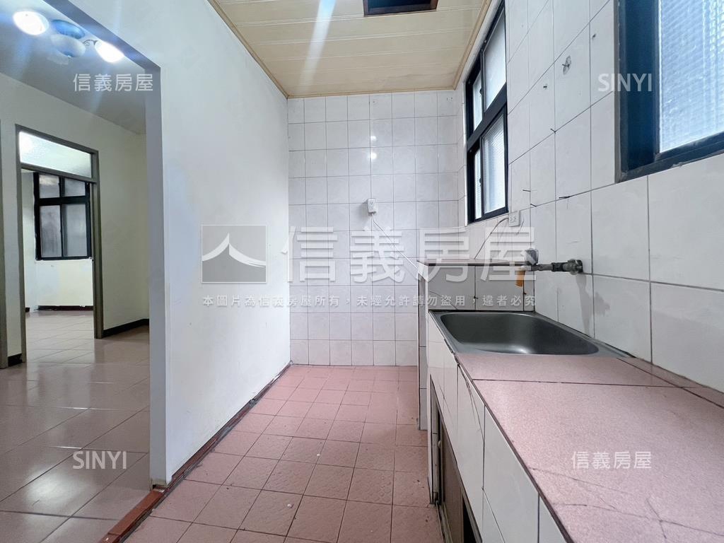 稀有興華面公園三房美寓房屋室內格局與周邊環境