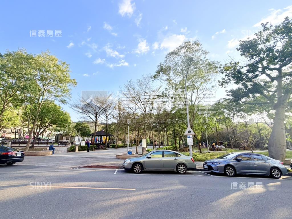 興隆公園邊間金店商業用地房屋室內格局與周邊環境