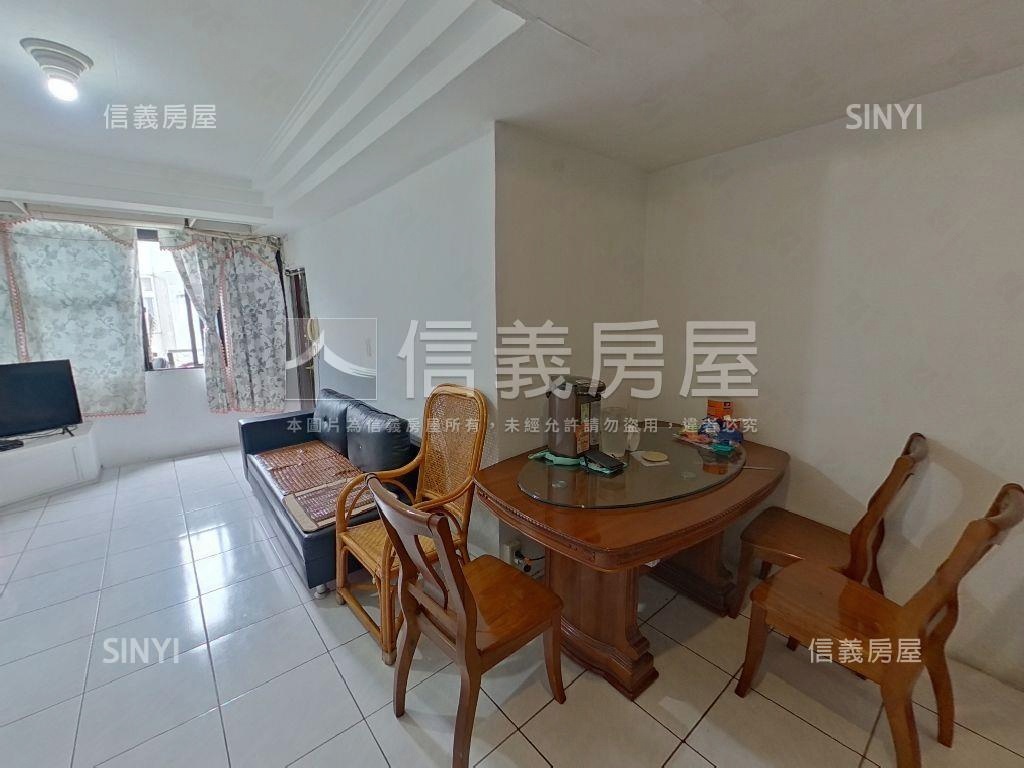 民有街稀有頂加房屋室內格局與周邊環境