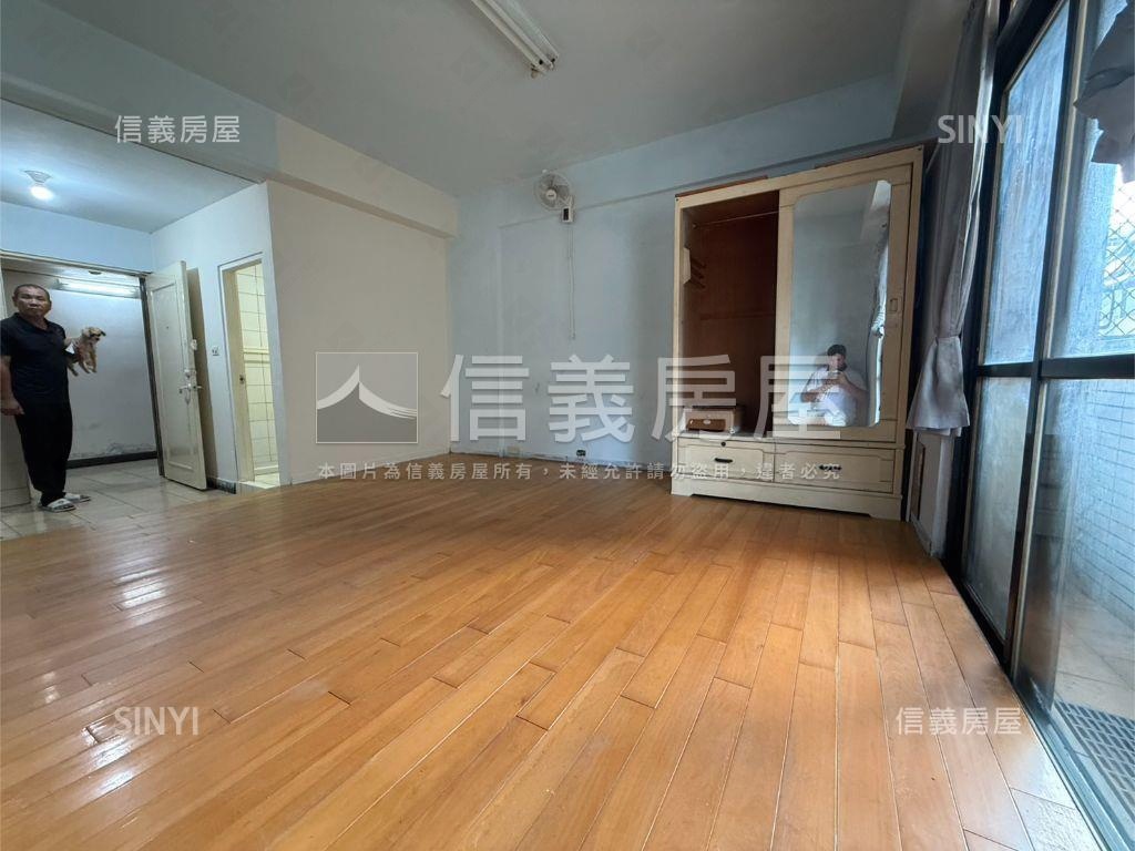 老闆起家厝－大坪數套房房屋室內格局與周邊環境