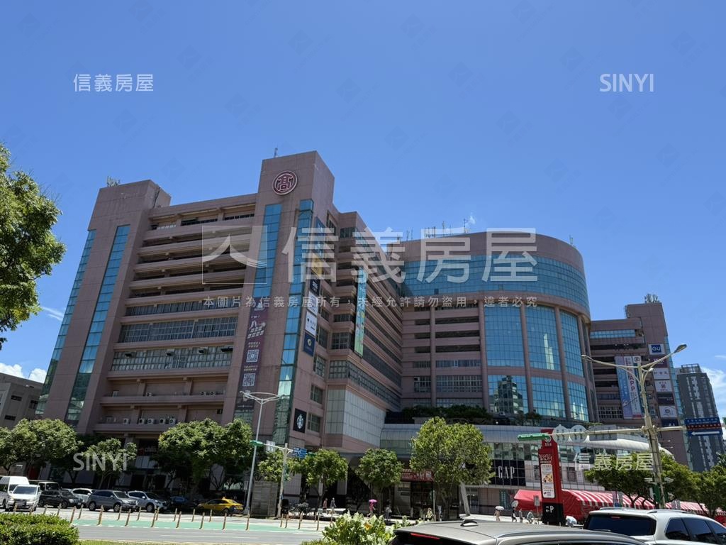 天母知名連鎖店金店面房屋室內格局與周邊環境