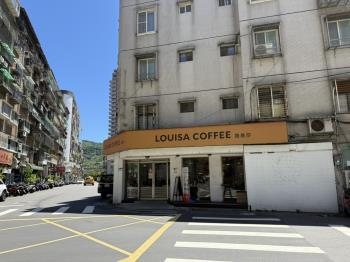 天母知名連鎖店金店面