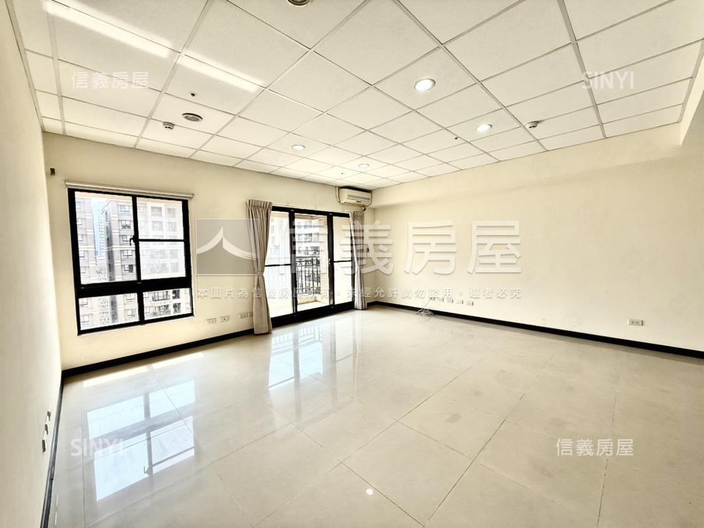 家樂福Ｕ未來高樓中庭美景房屋室內格局與周邊環境