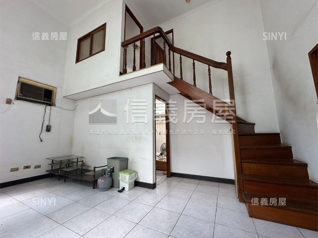 復興學區次頂樓三房平車房屋室內格局與周邊環境