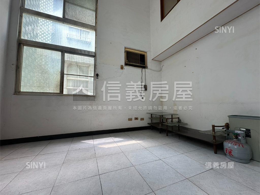 復興學區次頂樓三房平車房屋室內格局與周邊環境