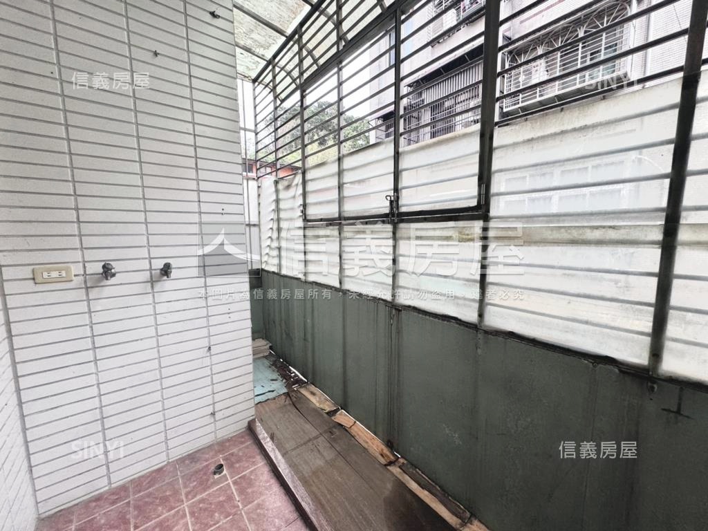 寶興三樓吉品房屋室內格局與周邊環境