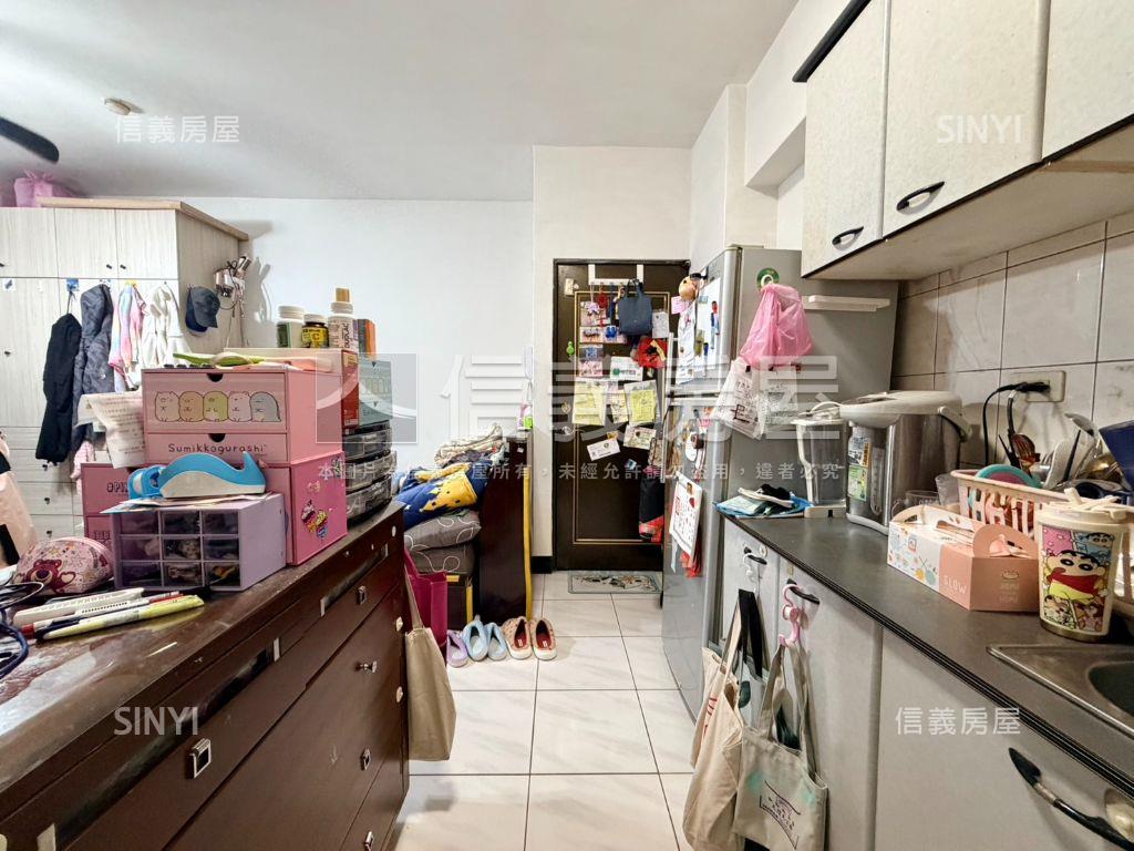 低總價邊間大套房房屋室內格局與周邊環境