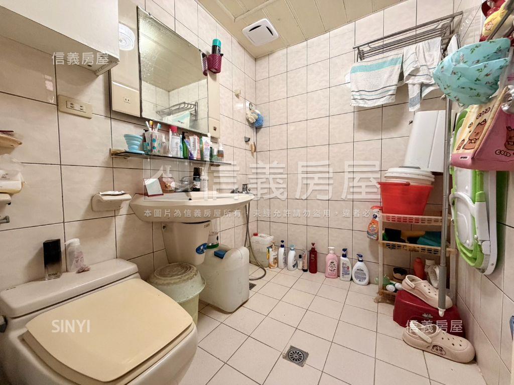 低總價邊間大套房房屋室內格局與周邊環境