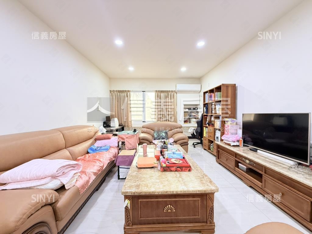 建國一路正路稀有翻新透店房屋室內格局與周邊環境