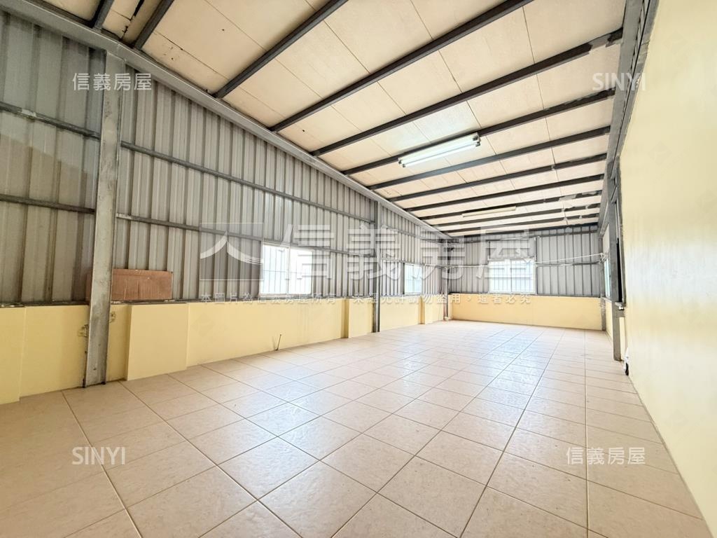 建國一路正路稀有翻新透店房屋室內格局與周邊環境