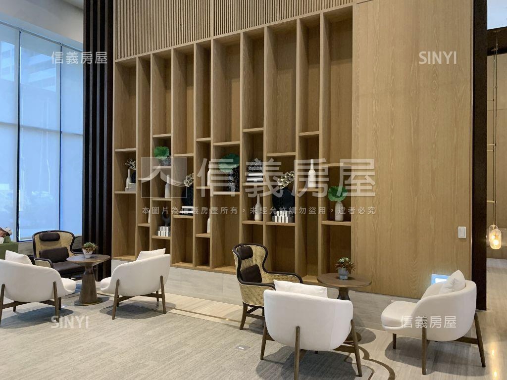 愛情河左岸首排河景房平車房屋室內格局與周邊環境