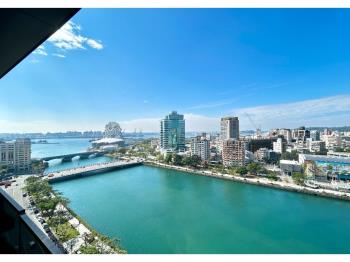 愛情河左岸首排河景房平車