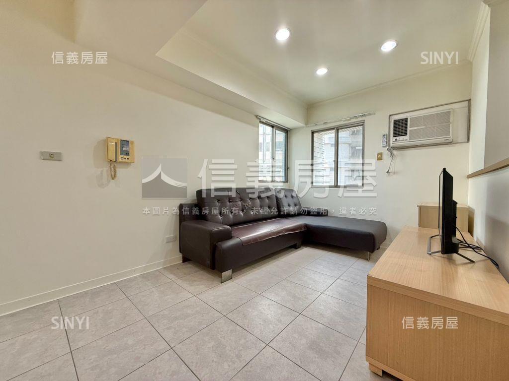 中華勝利商圈兩房車位房屋室內格局與周邊環境