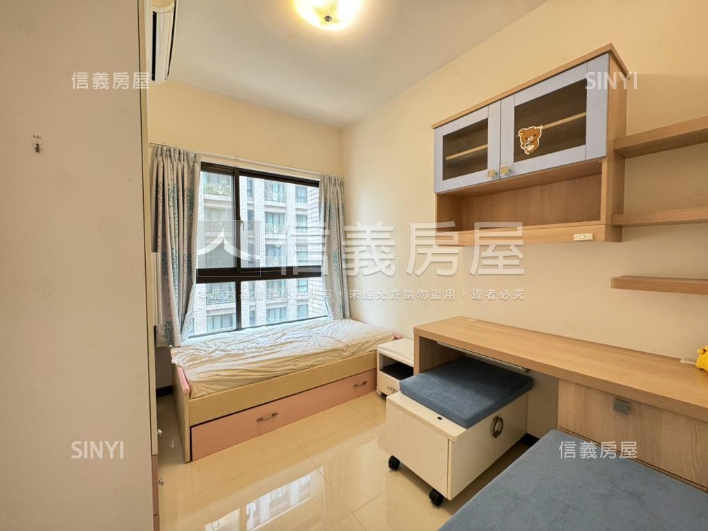 伯爵與夫人溫馨美三房車位房屋室內格局與周邊環境