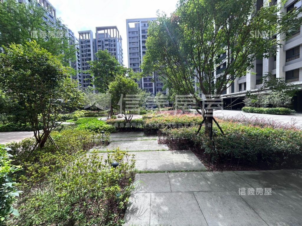稀有近馬卡龍公園三房平車房屋室內格局與周邊環境